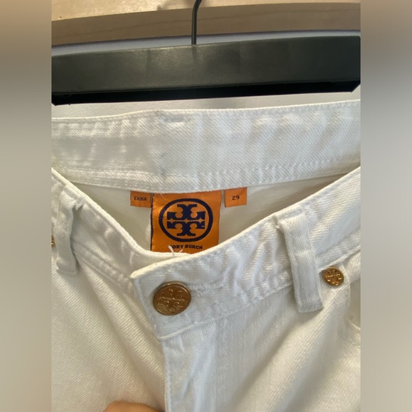 Tory Burch white mid rise cropped jeans - Picture 6 of 7